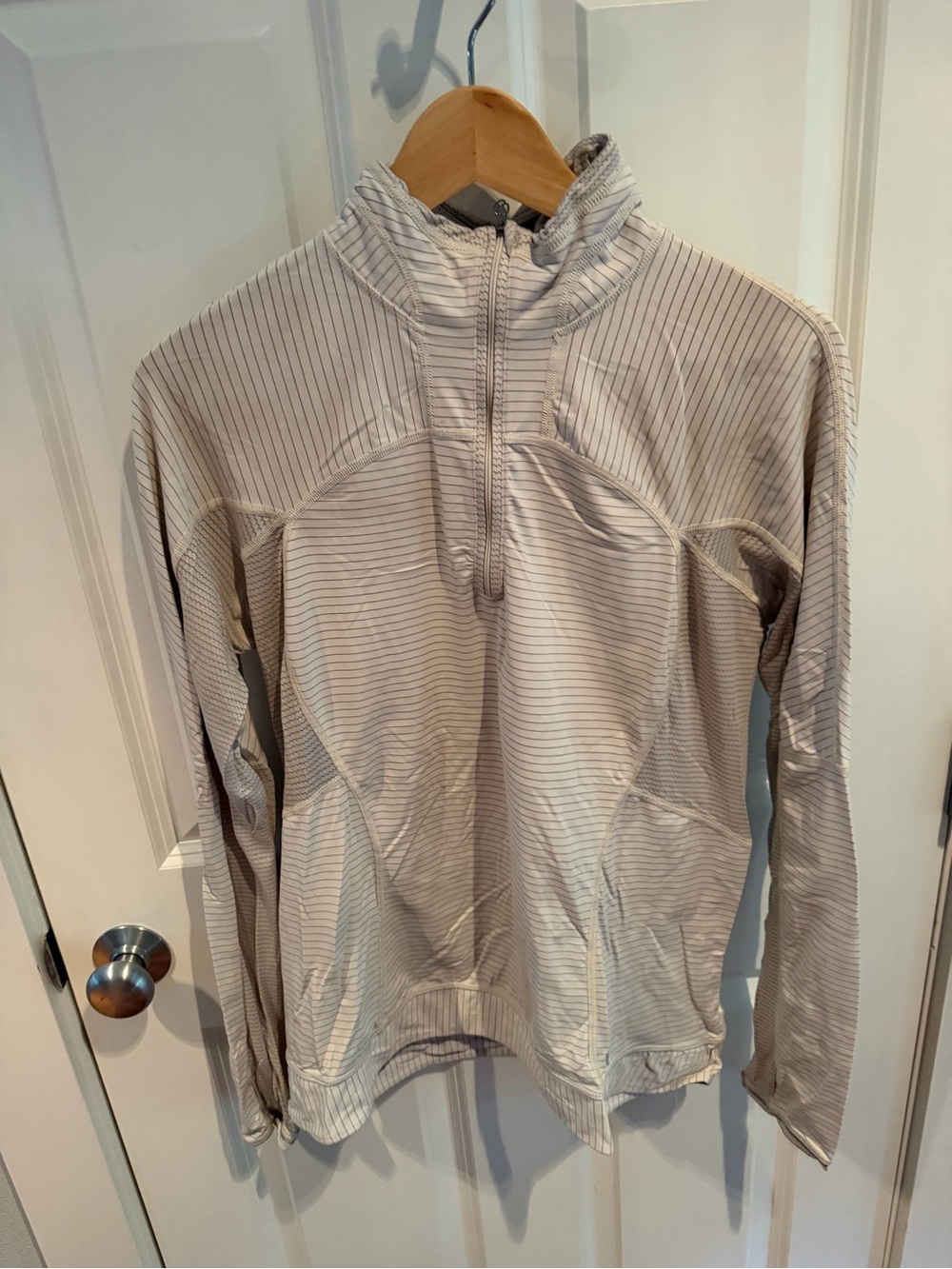 Women’slululemon Light Gray Quarter-Zip Performance Shirt